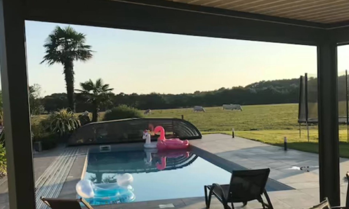 Saint-Reverend Villa | Magnifique Maison de Campagne Avec Piscine, à 10 min de L'océan