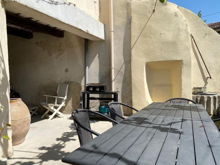 Caderousse House | Magnifique maison cœur de village climatisée