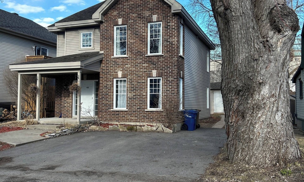 Laval House | Magnifique maison près de l'eau