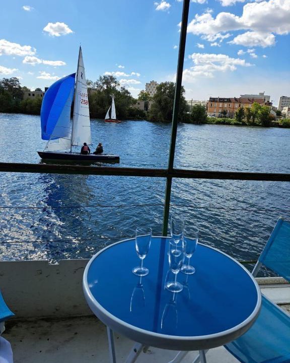 Draveil House | Magnifique peniche