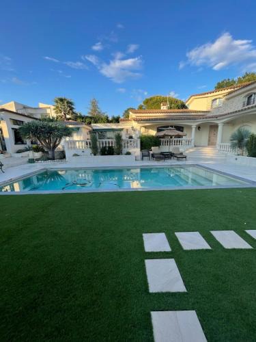 La Colle-sur-Loup Apartment | Magnifique suite dans villa de luxe