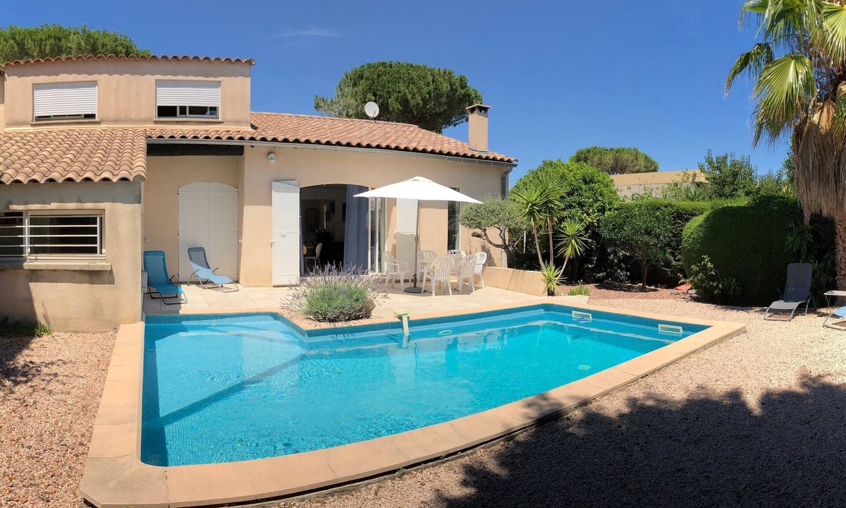 La Grande-Motte Villa | Magnifique villa, piscine, calme et sans vis a vis, Clim, Quartier des Villas.