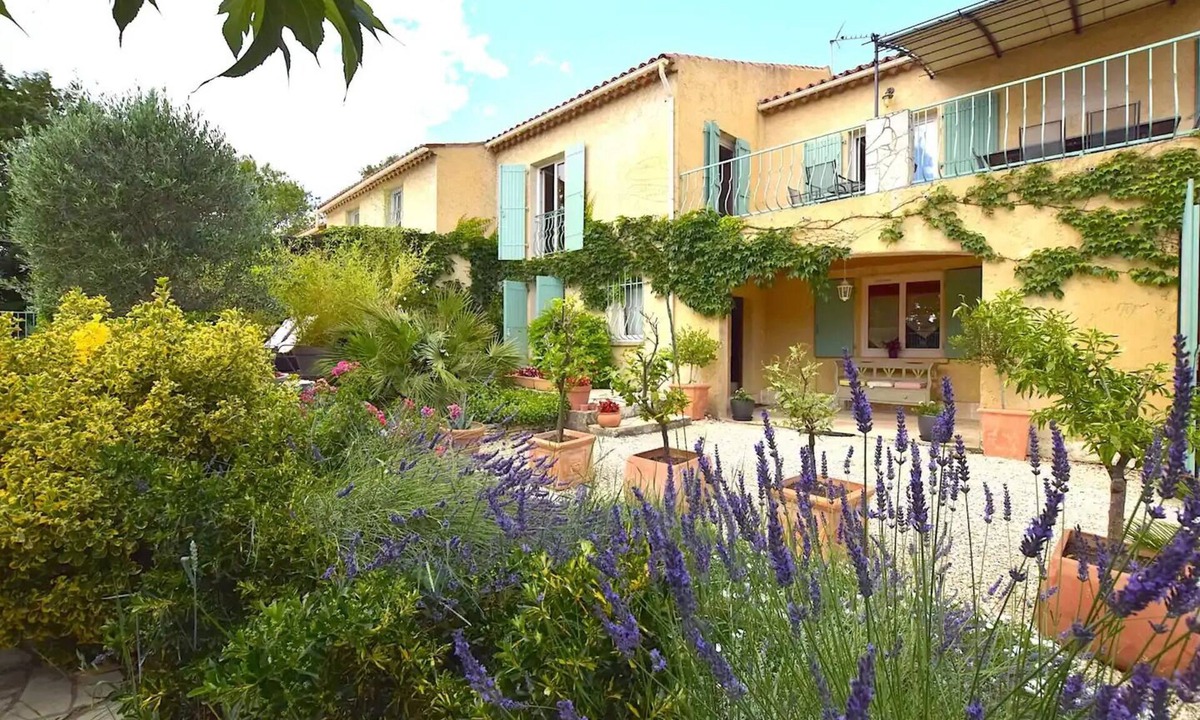Pouzilhac Villa | Magnifique Villa Provençale Avec Piscine et Jardin