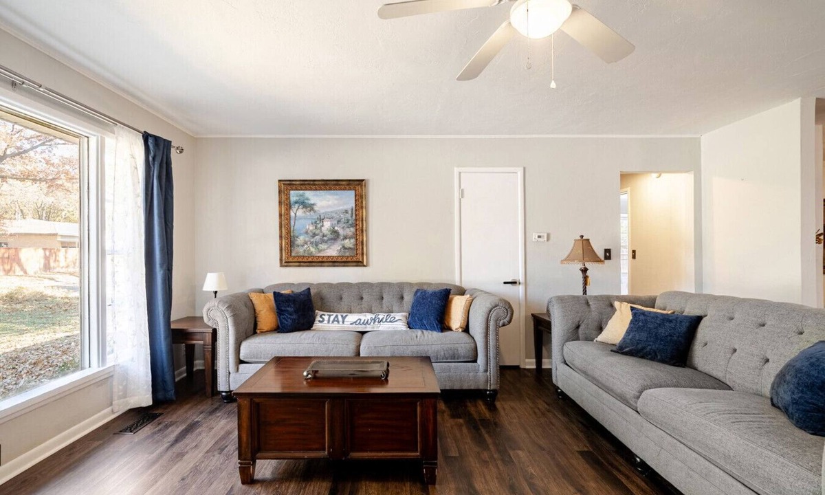 Norman House | Magnolia - 4 Bedroom 2 bath & pets allowed