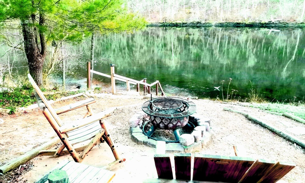 Lakeview Cabin | Magnolia #4 @ Copper Johns Resort