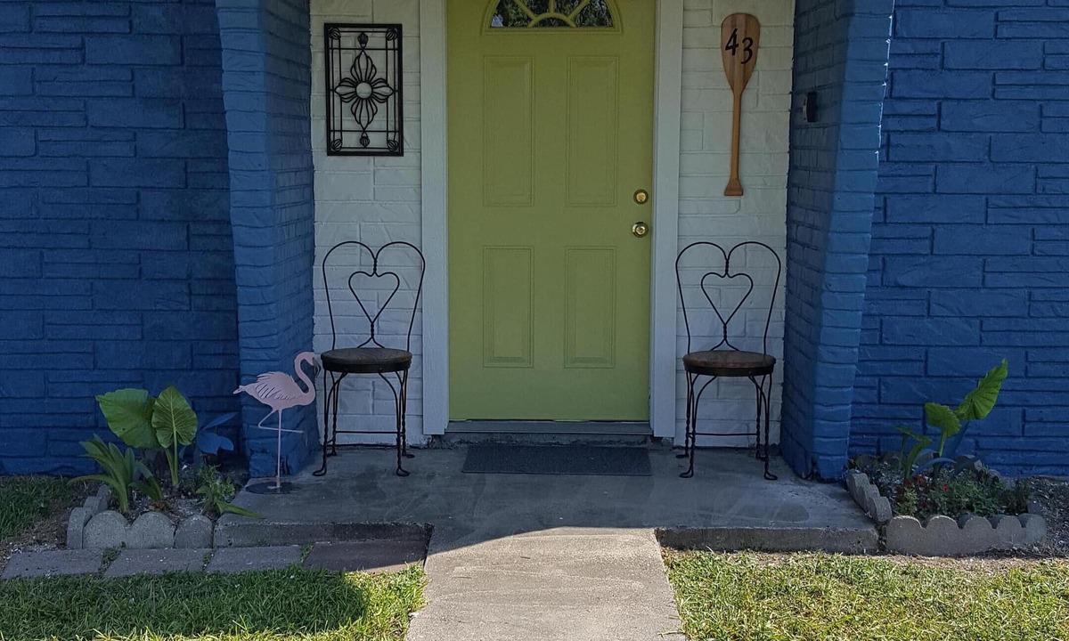 Port Lavaca House | Magnolia Beach cottage good for families or fishing groups