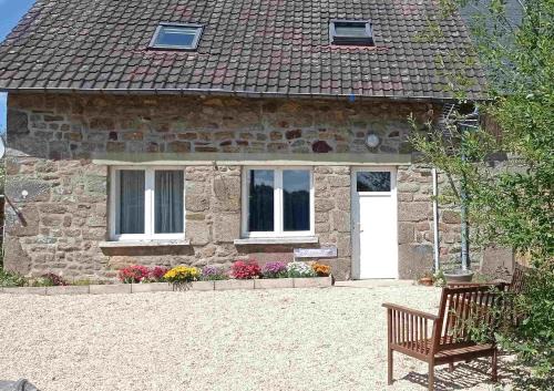 Mantilly House | Magnolia - Cozy 3 star Cottage with heated pool and hot tub
