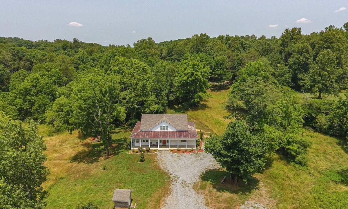 Ellijay Cabin | Magnolia In The Mountains