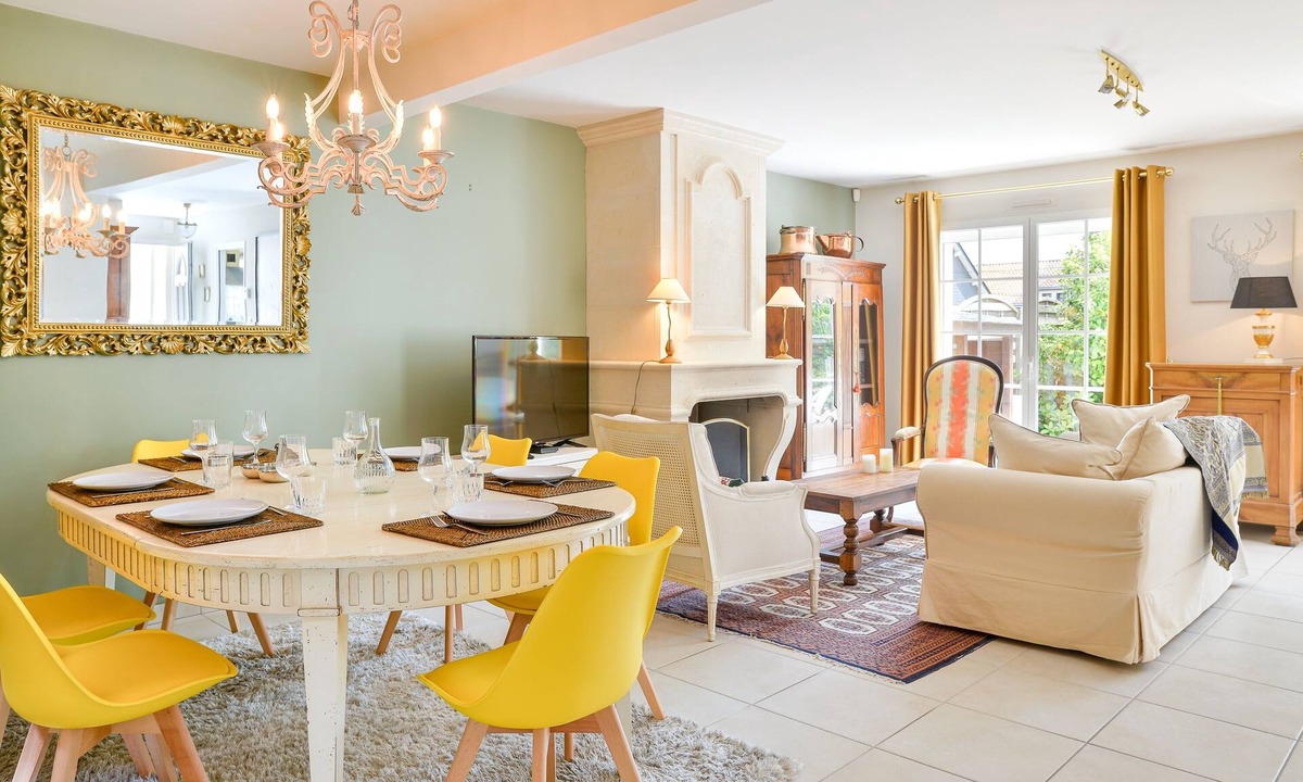 Schuman House | Magnolia - Maison de charme avec jardin et stationnement privé