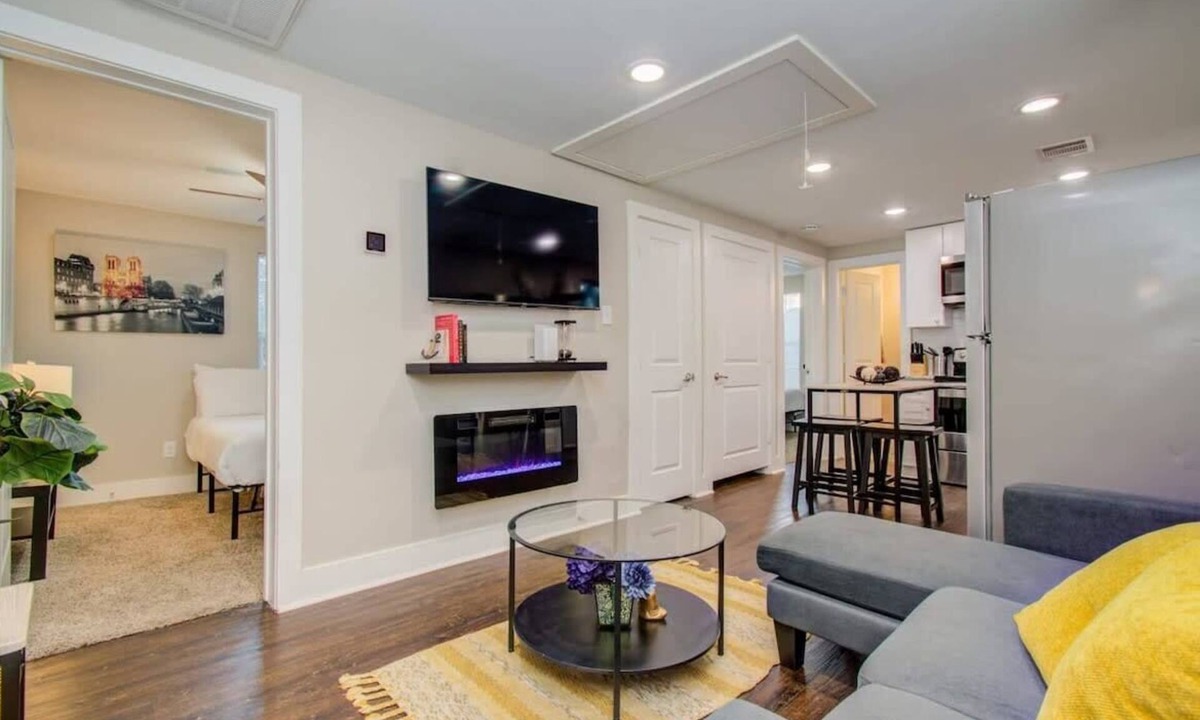 Greater East End House | Magnolia Park Urban Retreat - 2-BD/1-BA with Yard!