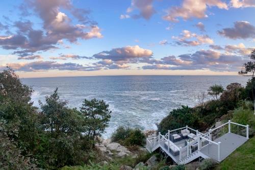 Gloucester House | Magnolia Tides