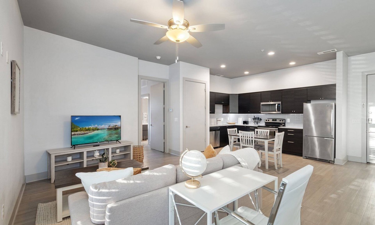 Fort Worth House | Magnolia Walks ~ City Chic Comfort ~ Med District!