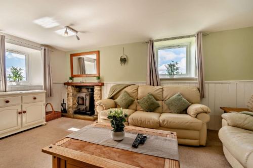 Newton-on-Rawcliffe House | Magpie Cottage