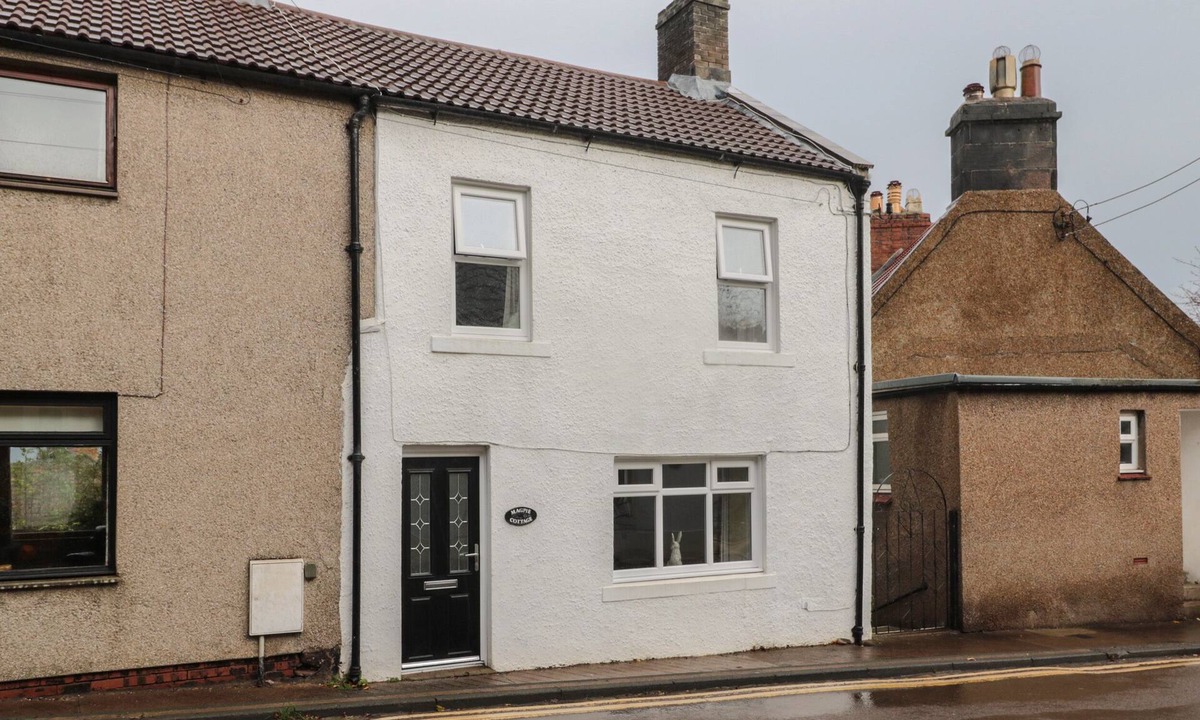 Wooler House | MAGPIE COTTAGE, pet friendly, with open fire in Wooler