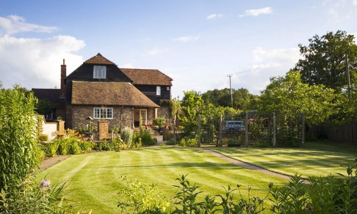 Barns Green Bed & Breakfast | Magpies