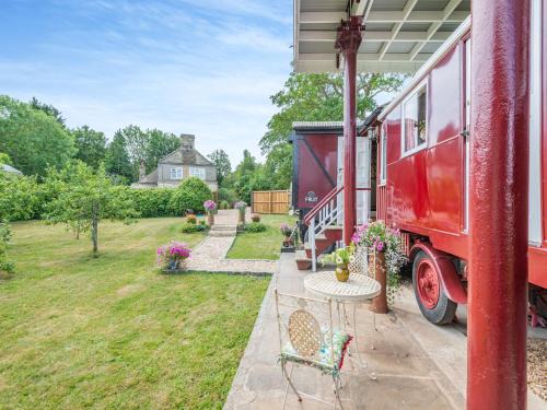 Thistley Green House | Mahalia