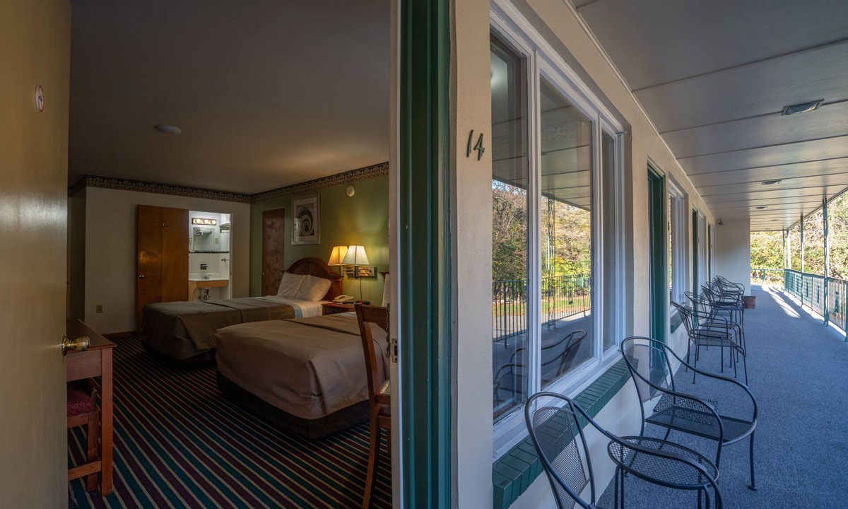 Lehighton Hotel | Mahoning Inn
