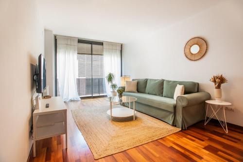 El Port Apartment | Mai&Maud Fira Apartment