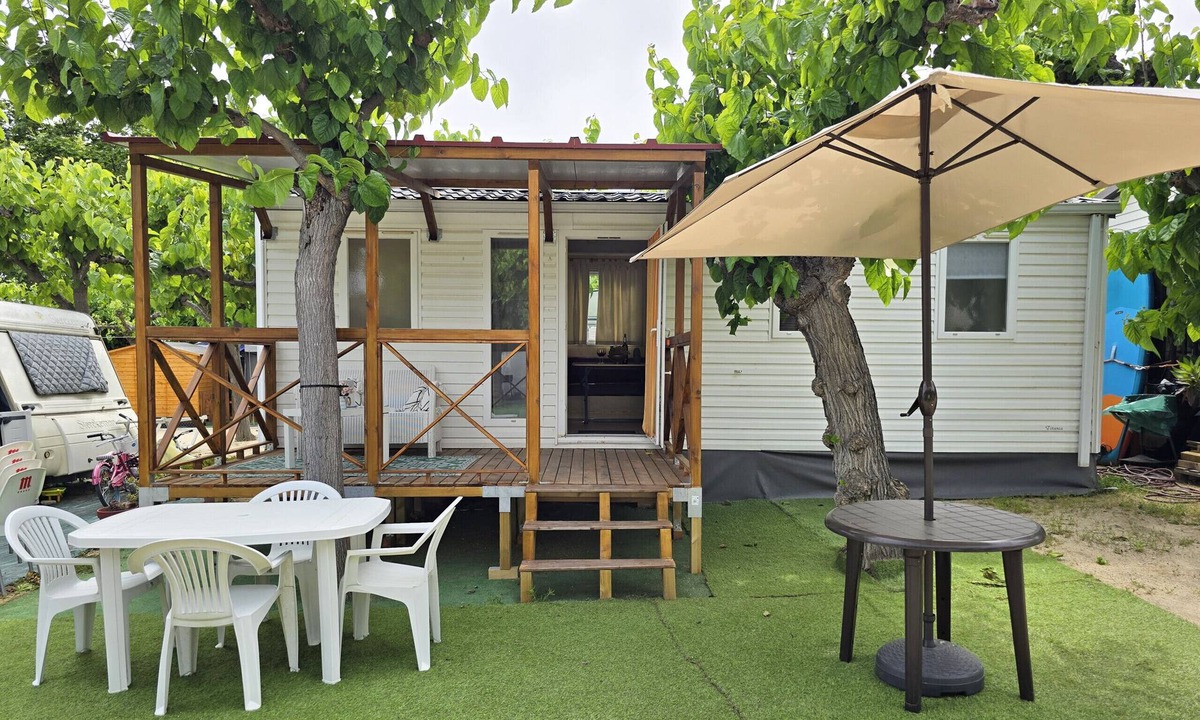 Canet de Mar Ski Chalet | Maia: Family bungalow