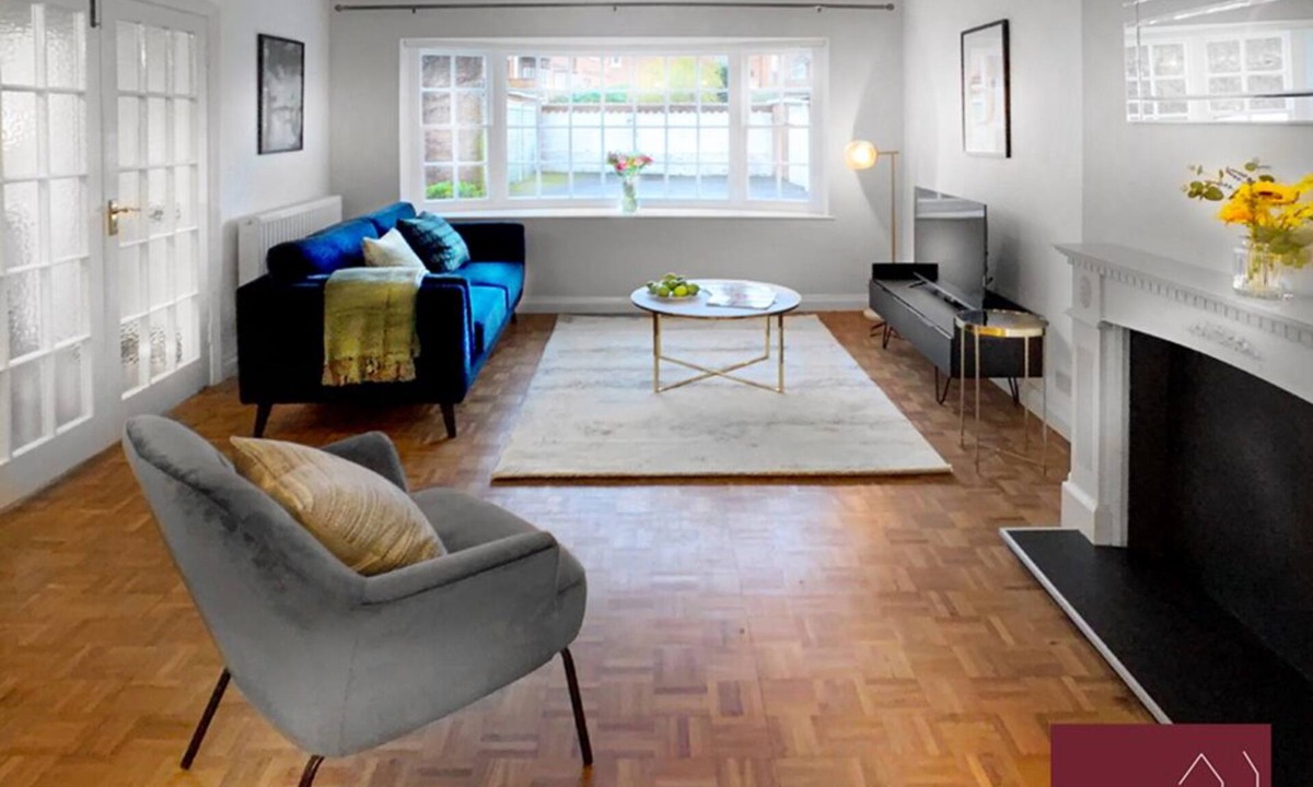 Maidenhead House | Maidenhead - Private Courtyard, 3Bed