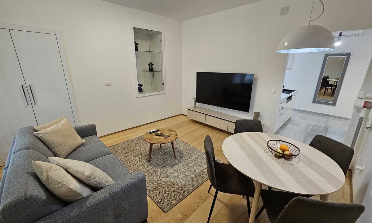 Rijeka Apartment | Main square Corso, CosyLux 1