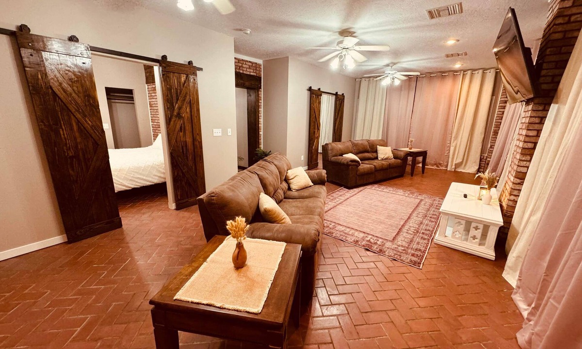 Mountain View Apartment | Main Street Panorama