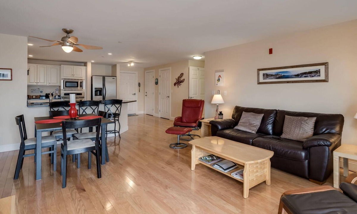 Old Orchard Beach Condo | Maine, Beachfront Condo!