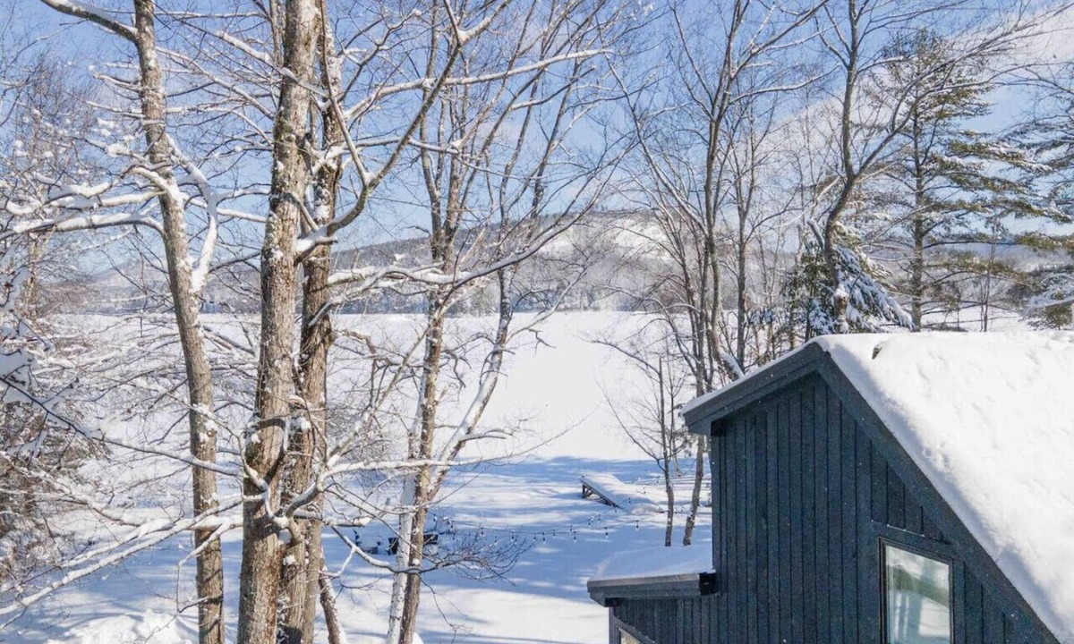 Greenwood House | Maine lake front ski getaway!