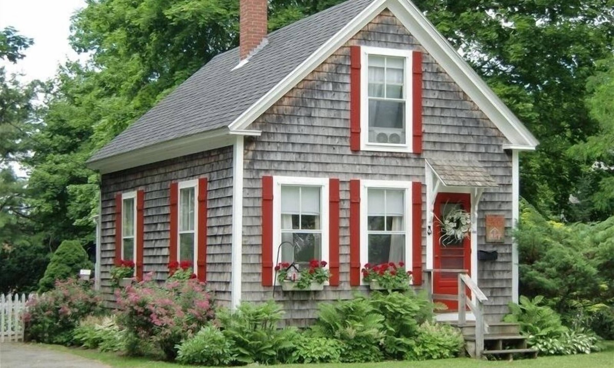 Camden Cottage | MAINE SQUEEZE COTTAGE