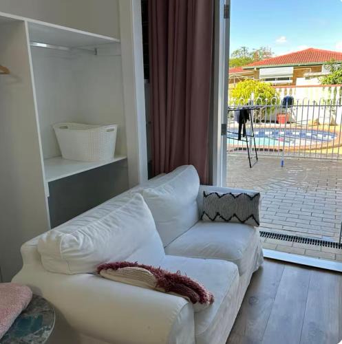 Sunnybank House | Mains Rd studio 带沙发阳光房 M8