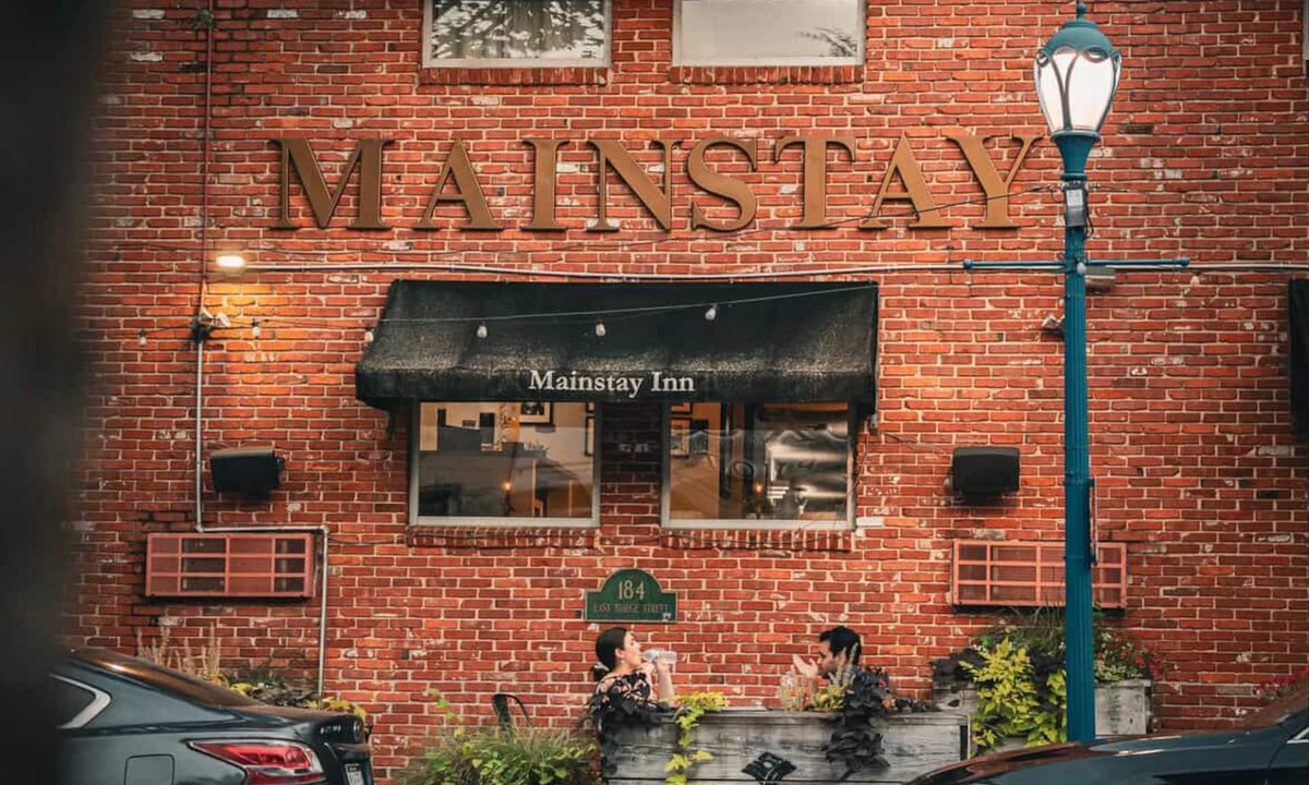 Phoenixville Hotel | Mainstay Inn
