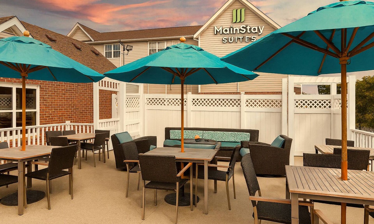 Appleton Hotel | MainStay Suites Appleton Airport - Fox River Mall Area