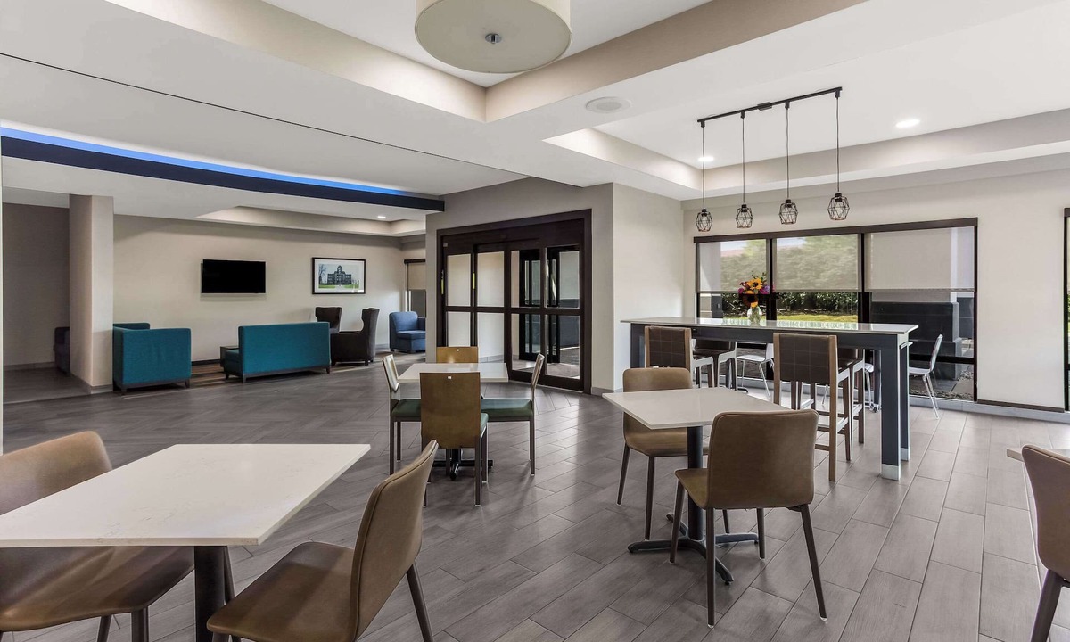 Bourbonnais Hotel | MainStay Suites Bourbonnais - Kankakee