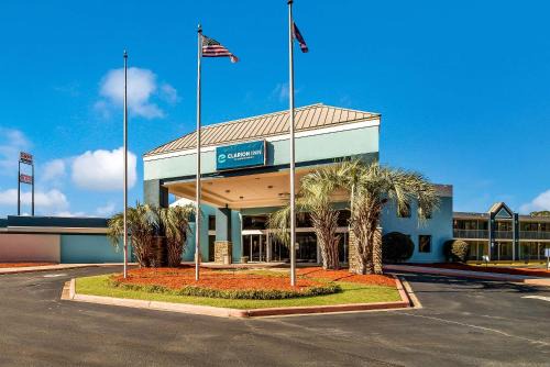 Florence Hotel | MainStay Suites Florence - Darlington