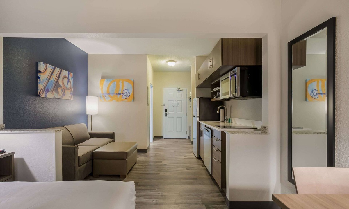 Joliet Hotel | MainStay Suites Joliet I-80