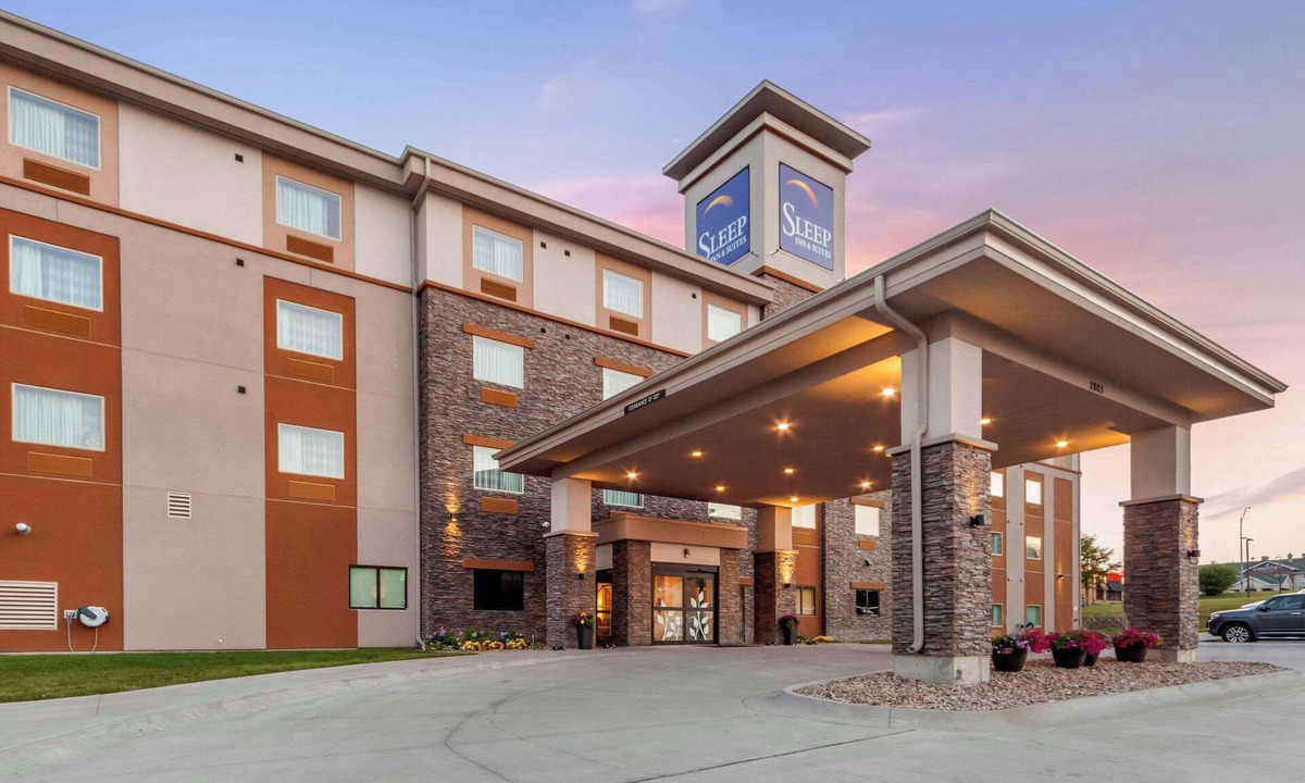 Lincoln Hotel | MainStay Suites Lincoln University Area