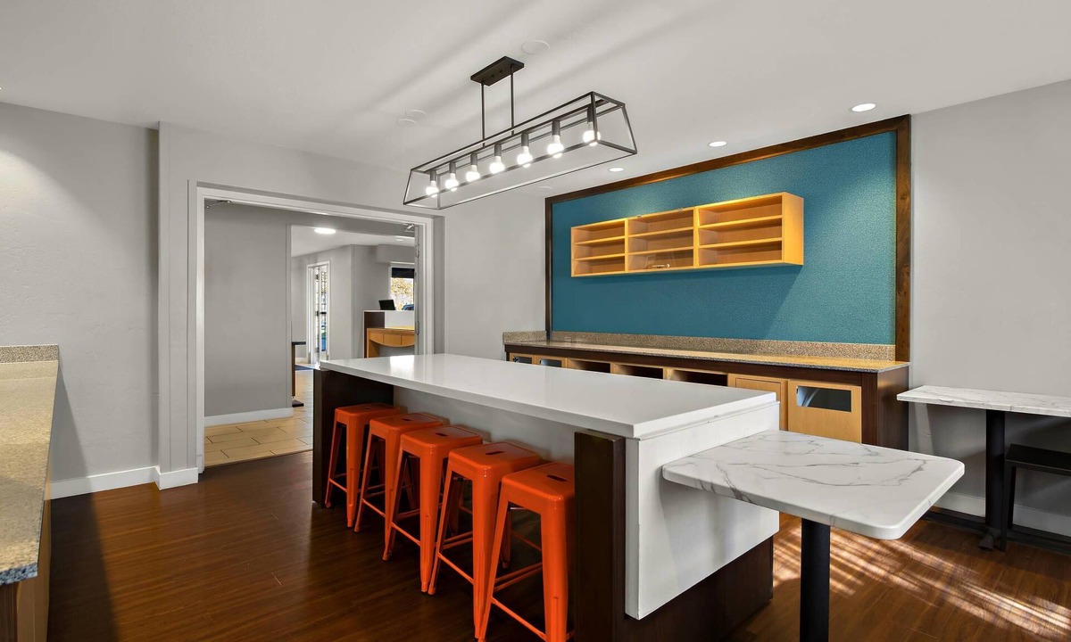 Cottonwood Heights Hotel | MainStay Suites Salt Lake City Fort Union