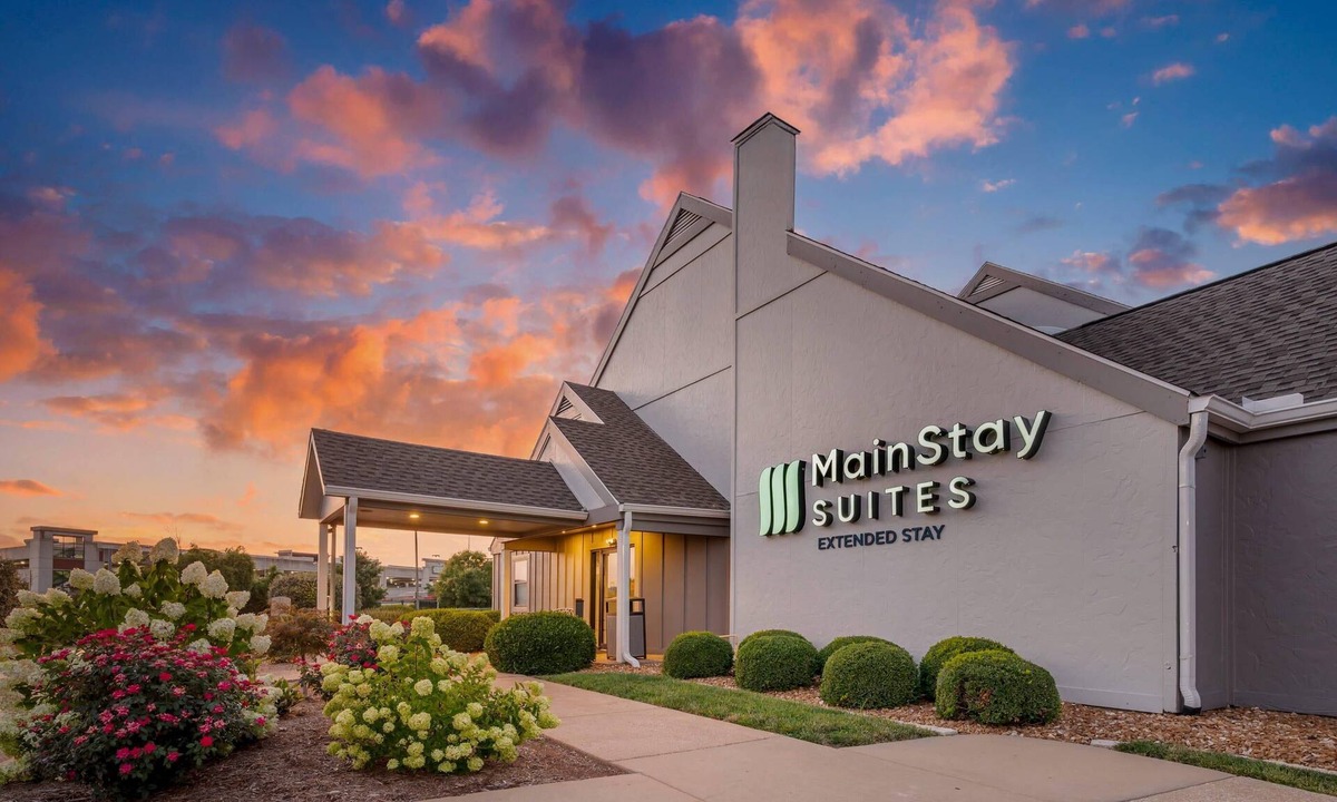 Richmond Heights Hotel | MainStay Suites St. Louis - Galleria