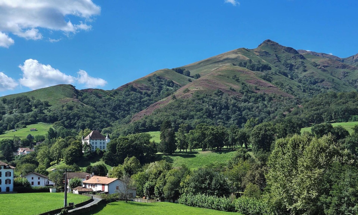 Saint-Etienne-de-Baigorry House | MAISON BASQUE - ST ETIENNR DE BAIGORRY