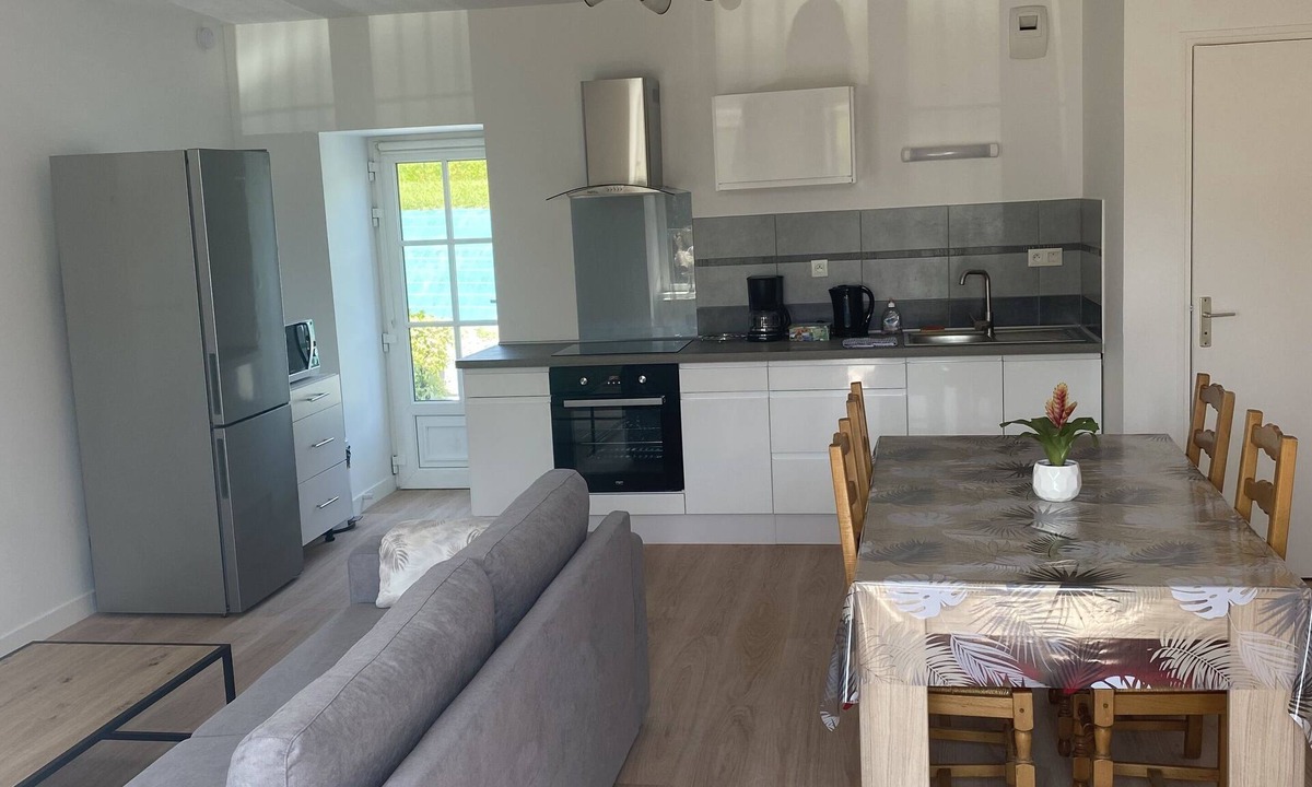 Saint-Aubin-de-Terregatte House | Maison à 15 min du Mont Saint Michel