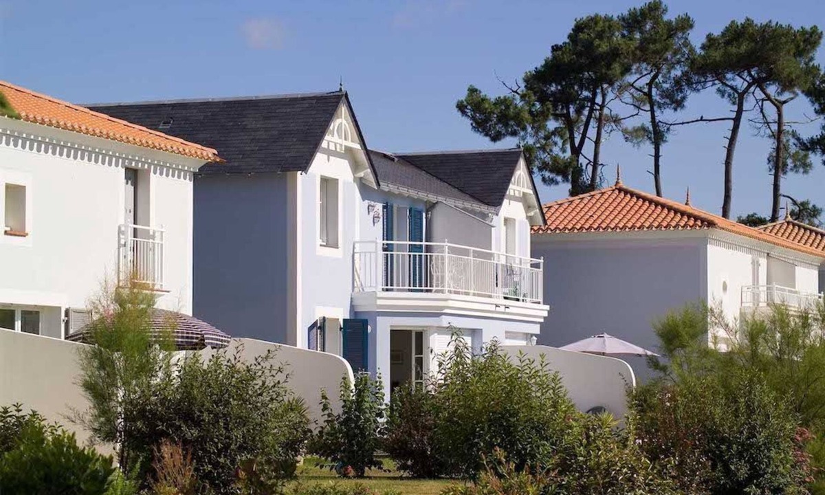 L'Aiguillon-sur-Vie House | Maison Abordable et cosy | Jardin + Piscine+ Golf