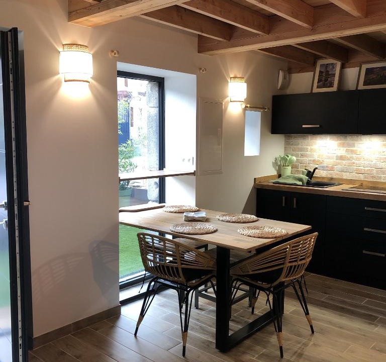 Chambles House | Maison à Chambles, jardin, jacuzzi