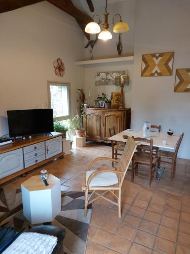 Beyssac House | Maison à la campagne