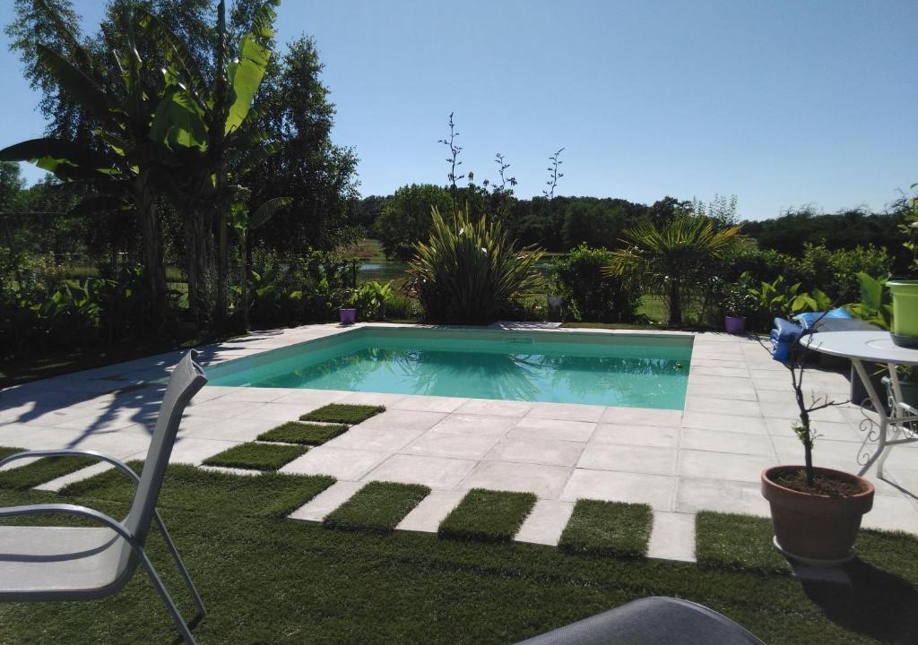 Lavergne House | Maison à la campagne