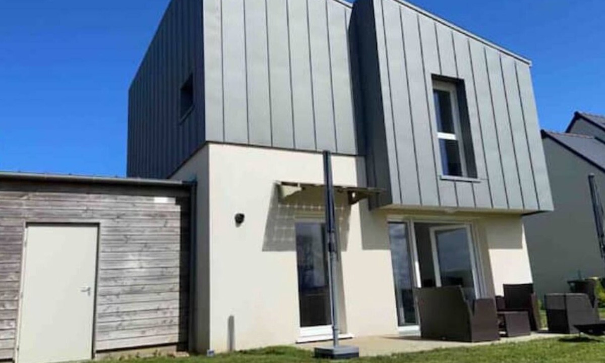 Lion-sur-Mer House | Maison 2018, 3 Chambres, 13min à Pied de la mer