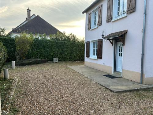 La Suze-sur-Sarthe House | Maison 3 chambres