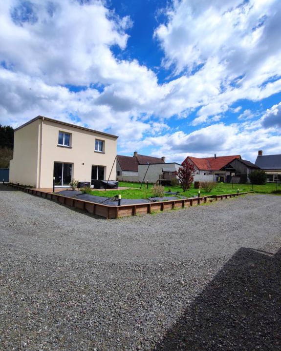 Saint-Ouen-en-Belin House | Maison 3 chambres avec garage sur terrain clos proche circuit 24h