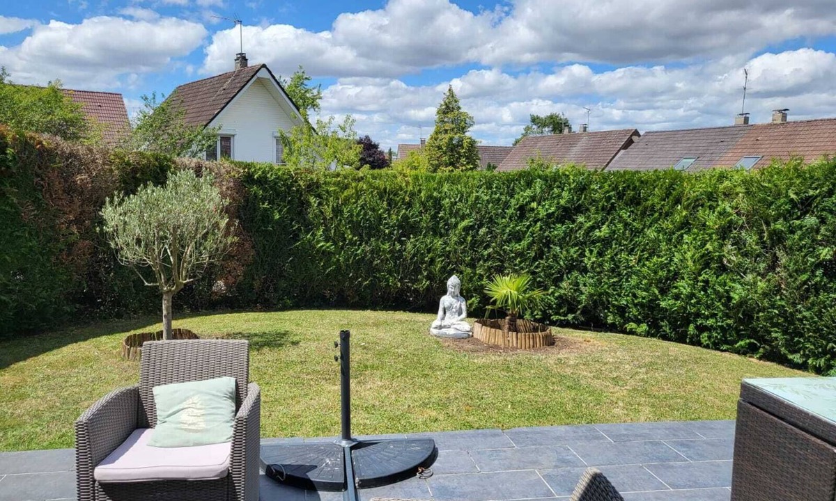Meulan-en-Yvelines House | Maison 4 Chambres 35 Minutes Site Jop