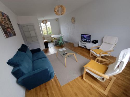 Deux Croix-Banchais House | Maison 6 chambres avec jardin à Angers