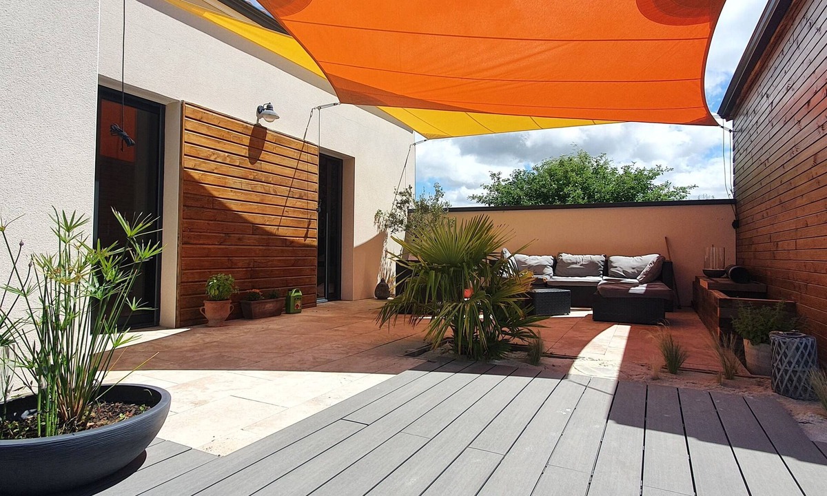 Les Moutiers-en-Retz House | Maison 6 Personnes Avec Piscine D'intérieur Proche de la mer